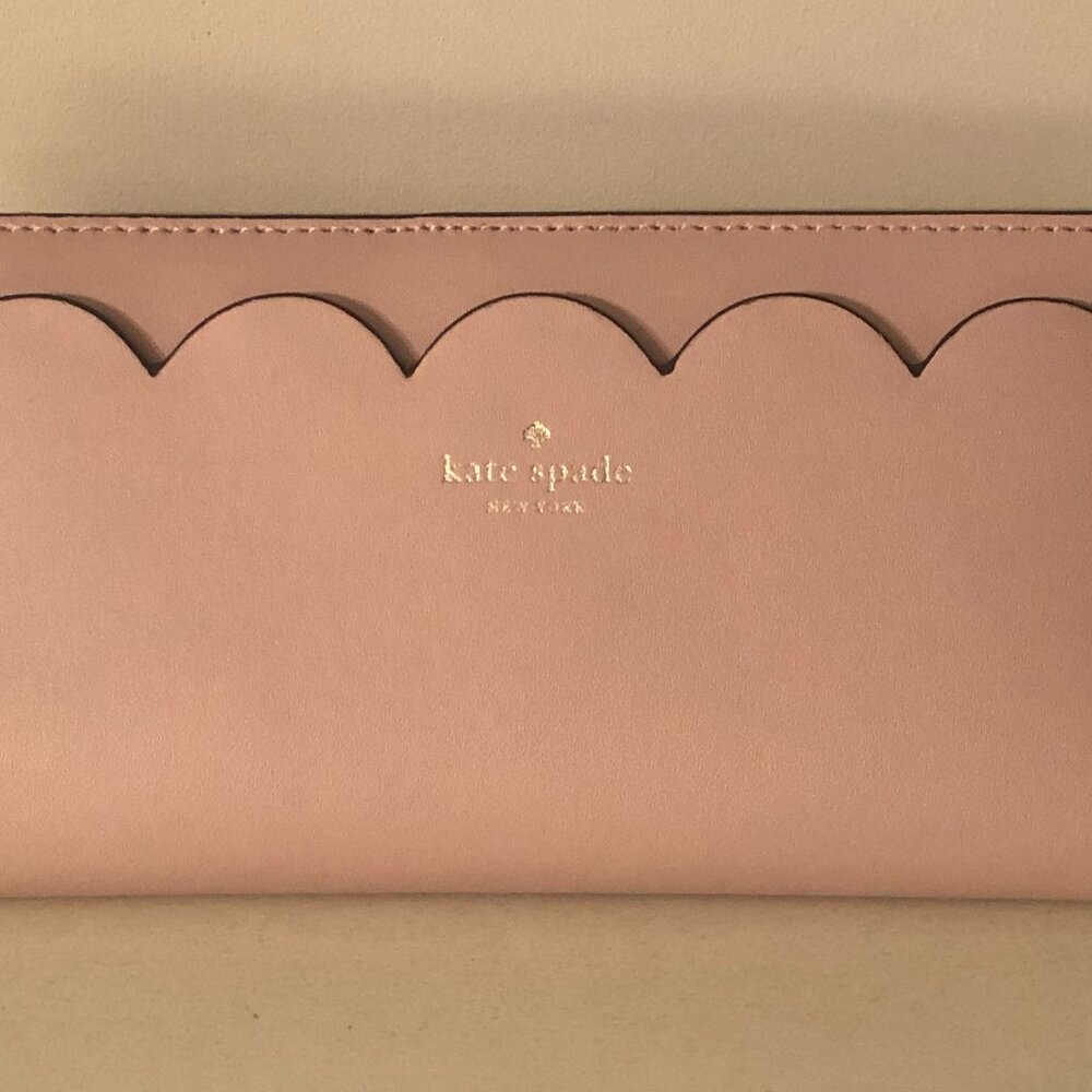KATE SPADE PINK LEATHER SCALLOP WALLET ~ LARGE ~ 14 CARD SLOTS ~ GOLD INTERIOR - Picture 1 of 10